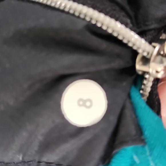 Vintage Lululemon riversable hoodie - Picture 9 of 9